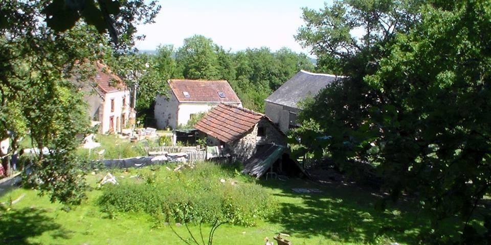 Les Chambres D'Helix Saint-Dizier-les-Domaines Exterior foto